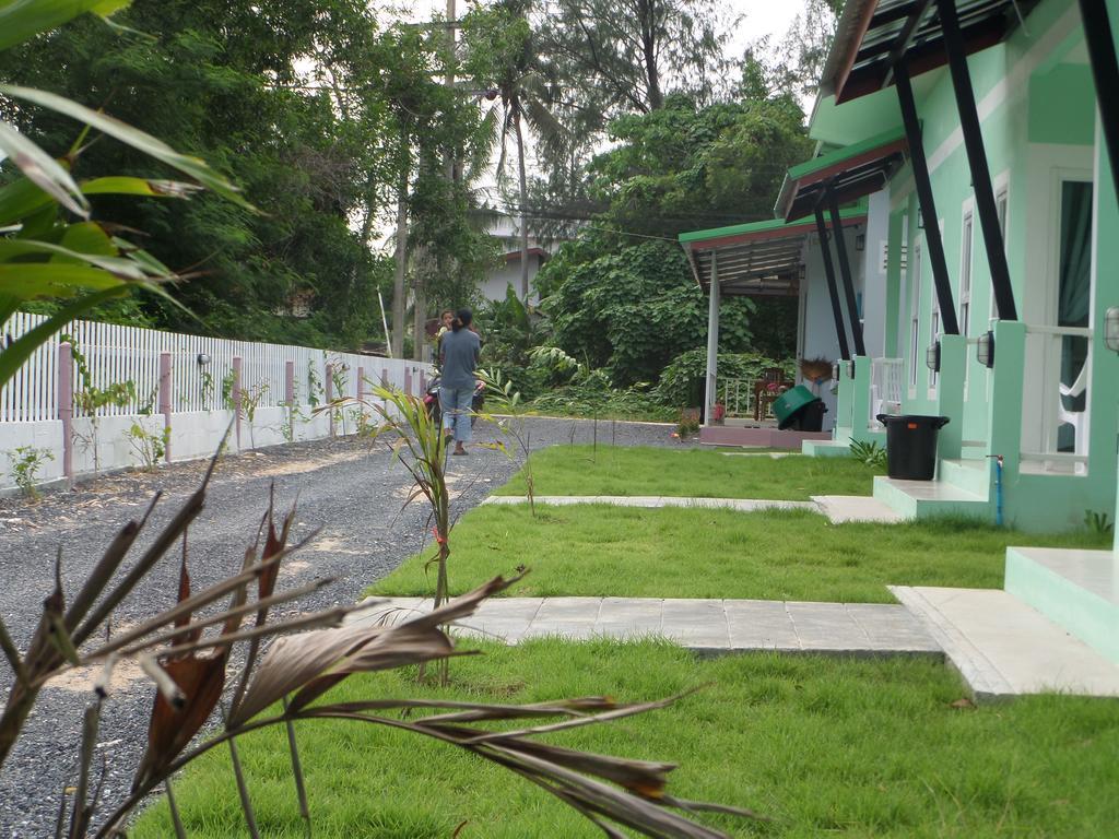 Lanta Triple Novel Hotel Ko Lanta Exterior foto