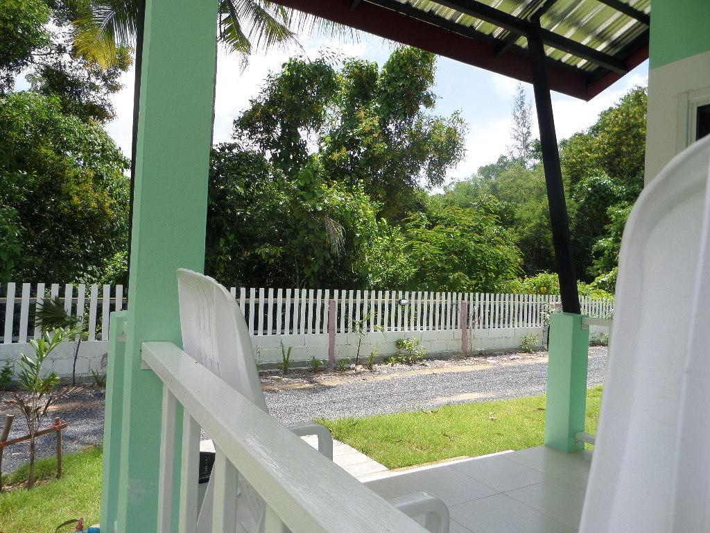 Lanta Triple Novel Hotel Ko Lanta Exterior foto