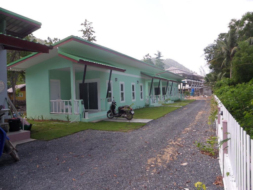 Lanta Triple Novel Hotel Ko Lanta Exterior foto